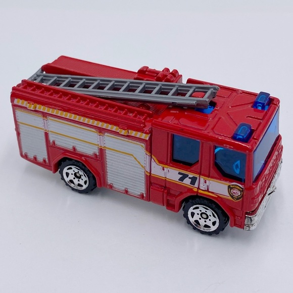 Hot Wheels Fire Rescue Car Lot of 4 - Picture 9 of 15